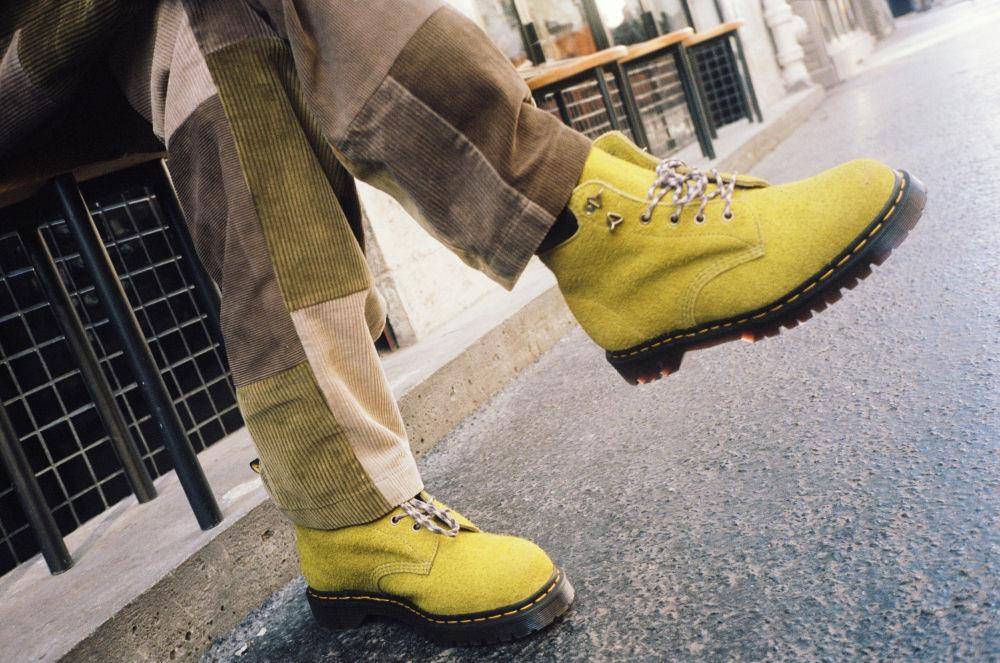 4双话题新鞋！IU同款“NB550”奶茶新色、Dr. Martens麂皮撞色款必收 最新资讯 图5张