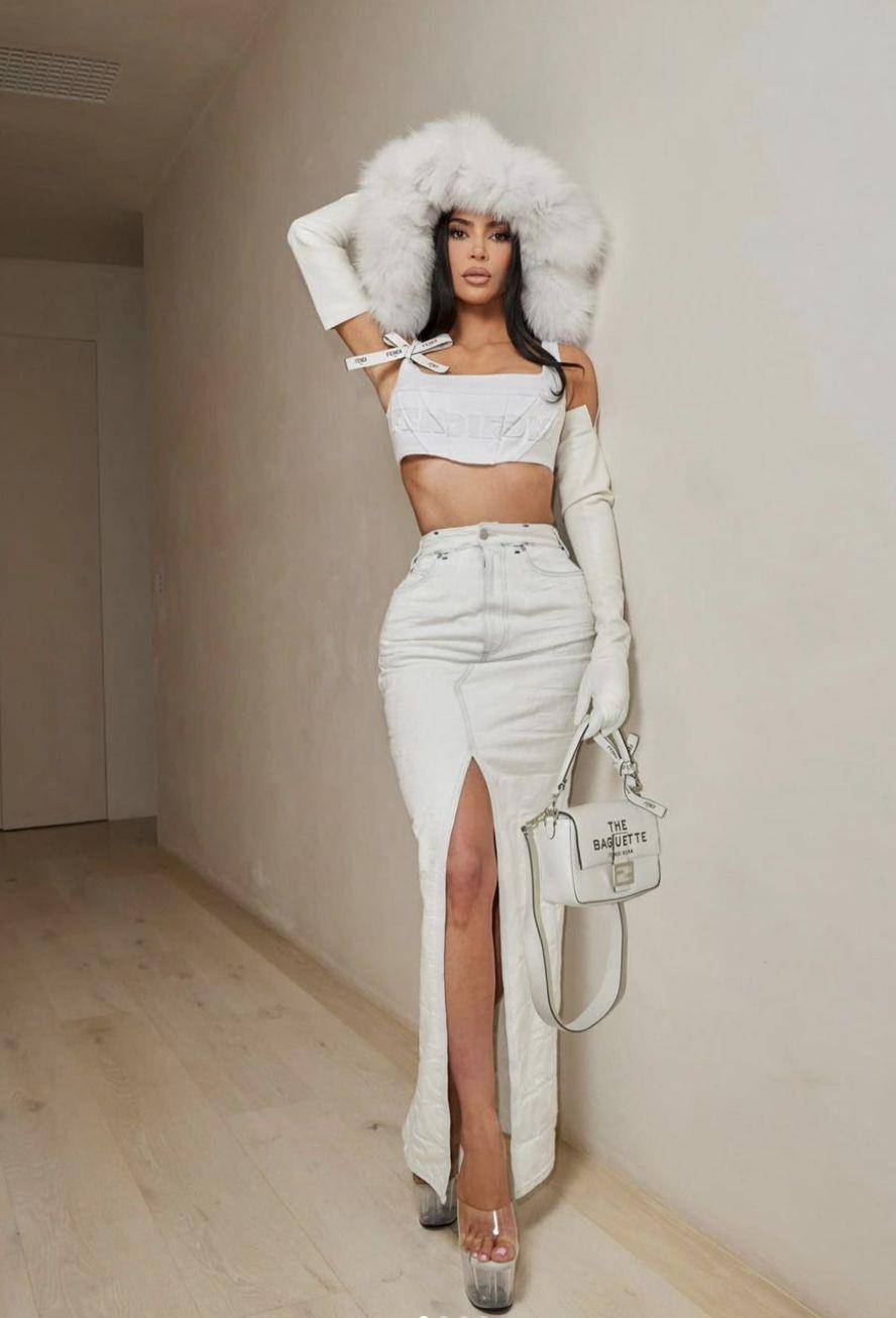 Marc Jacobs清空IG出动“带货女王”！金卡戴珊同款托特包、超高踝靴准备爆红 名人名流 图1张