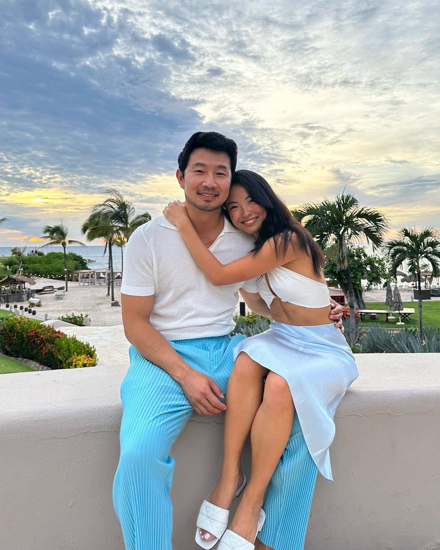 刘思慕告白精英女友同戴Tiffany手环　网友闪瞎喊“这是求婚吧” 奢侈品牌 图3张