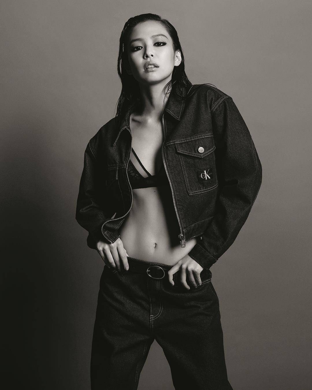 Jennie魅惑湿发、黑眼线超猛上阵！　与柾国穿CK成为性感制造机 名人名流 图4张