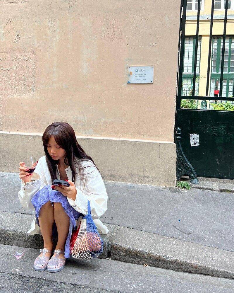 韩妞夏天都在穿“渔夫编织凉鞋”　不露趾新选择配洋装、牛仔裤很好看 最新资讯 图2张