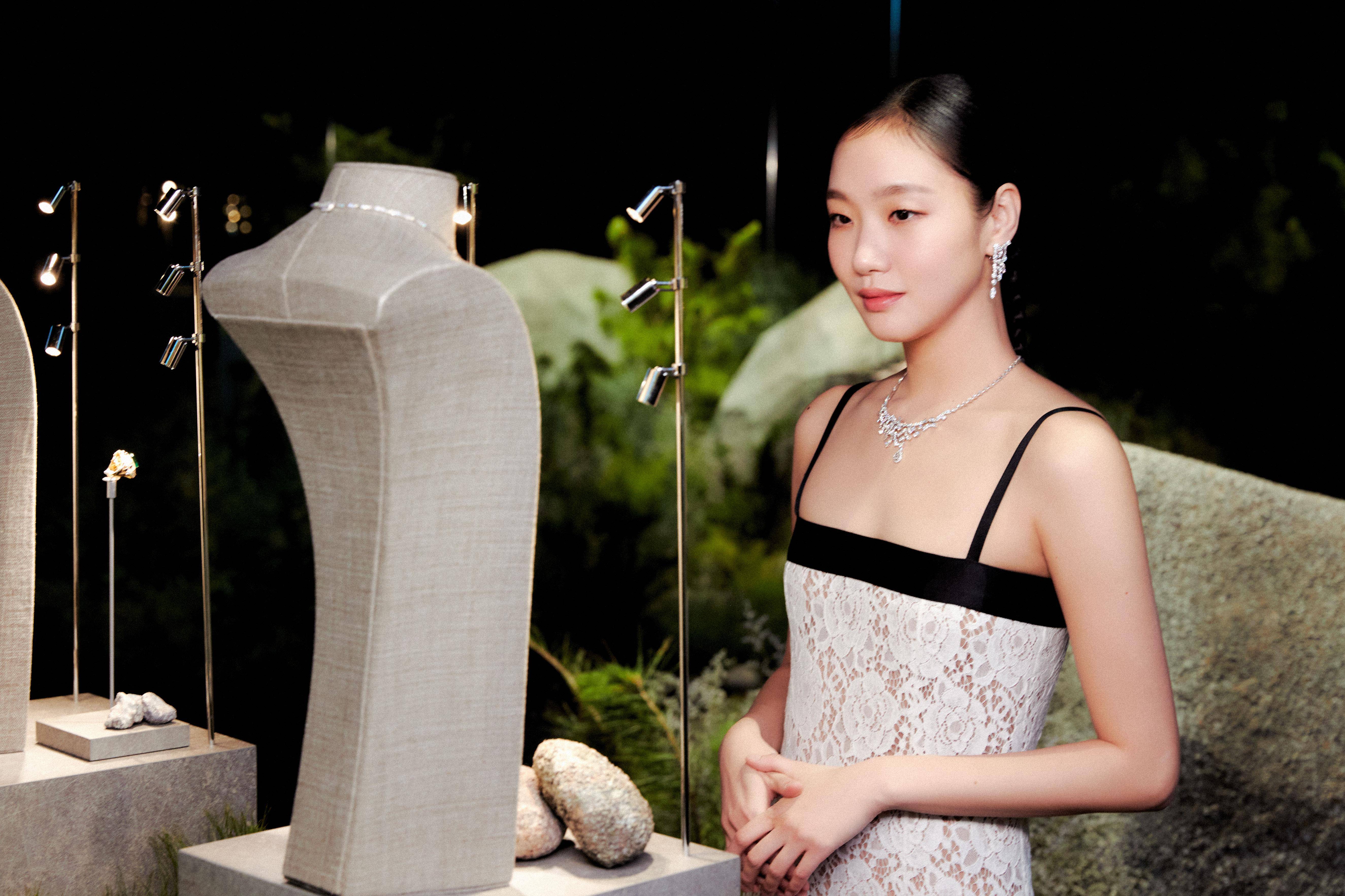 藏家买下1.7亿香奈儿狮子项炼大方借展　金高银戴的珠宝同场秀 奢侈品牌 图2张