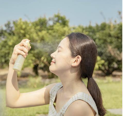 忽略“夏季热老化”小心老10岁！关键3招预防细纹斑点和粗毛孔 最新资讯 图2张