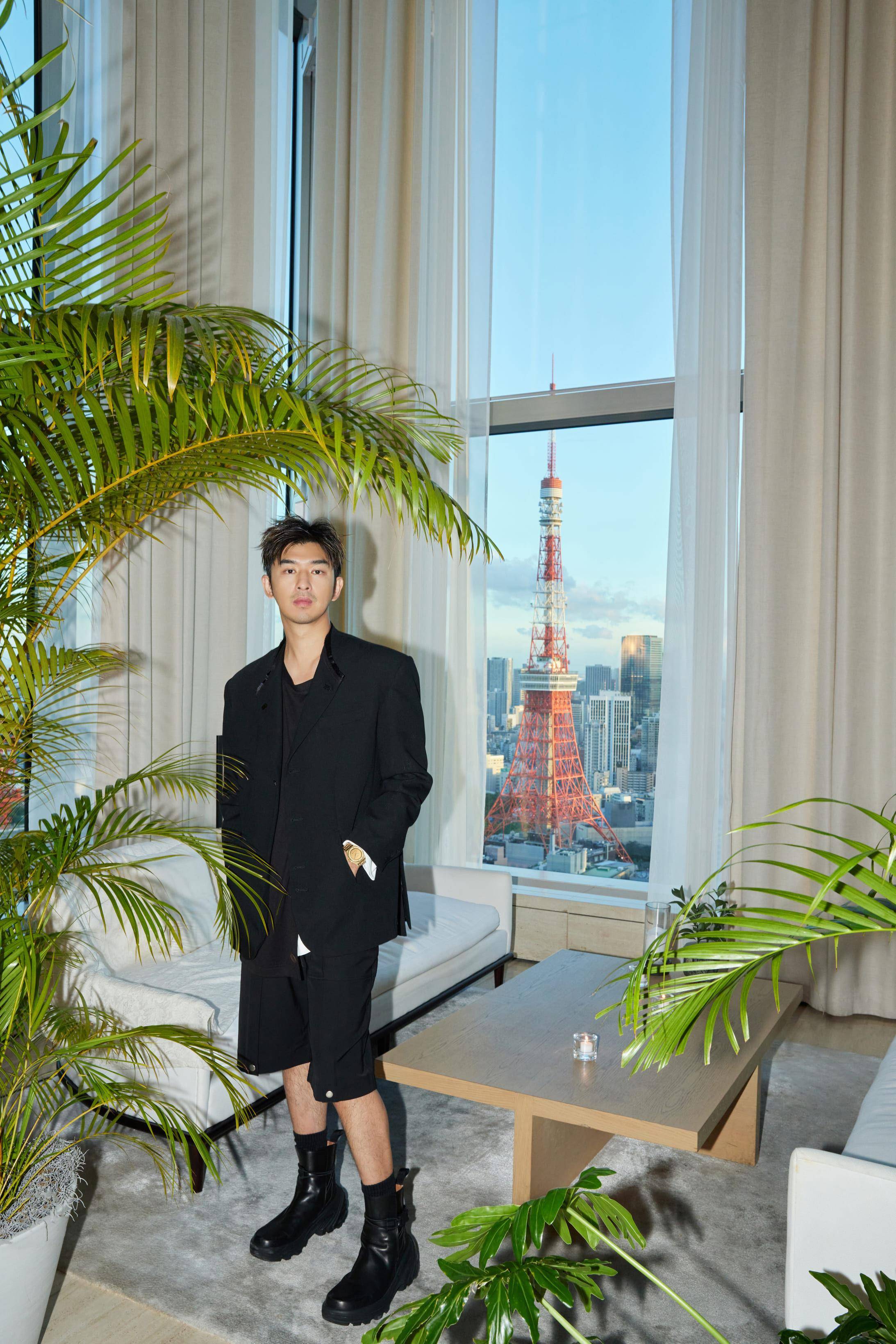 陈柏霖潮服配AP金表帅翻　极简联名表又要抢翻了 名人名流 图1张