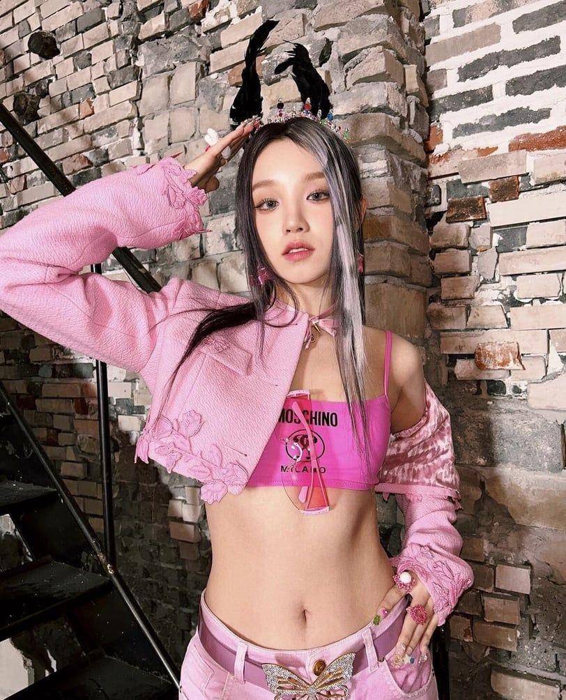 NewJeans、(G)I-DLE打歌都穿“低腰＋皮带”　复古辣妹风必备大Logo 最新资讯 图15张