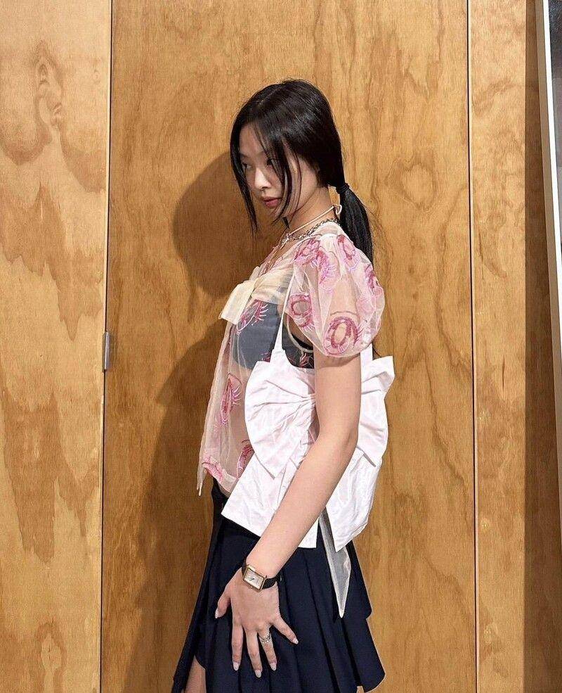 Jennie近期穿搭都有“蝴蝶结”　解析她最爱的Bowcore风格如何打造 最新资讯 图10张