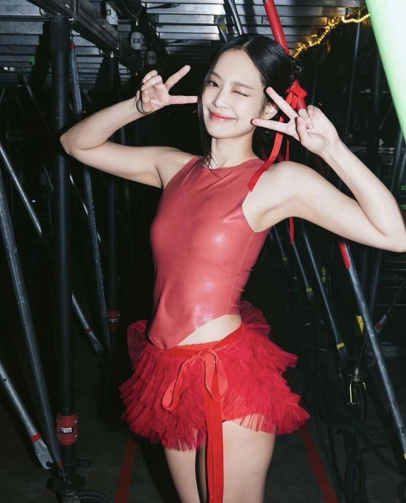 Jennie近期穿搭都有“蝴蝶结”　解析她最爱的Bowcore风格如何打造 最新资讯 图14张