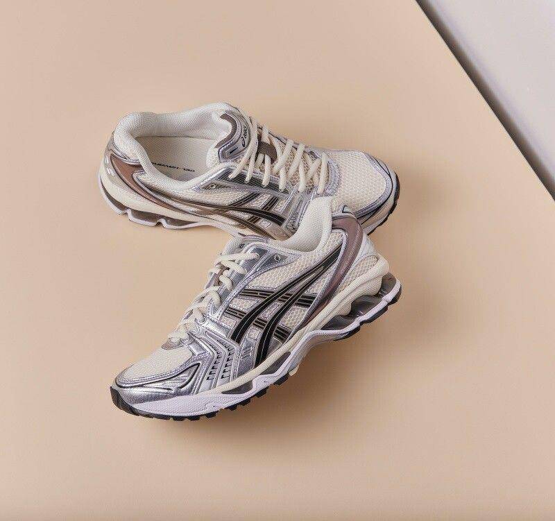 早秋必收帅气的复古跑鞋　亚瑟士幸运草绿、PUMA Velophasis超好搭 最新资讯 图3张