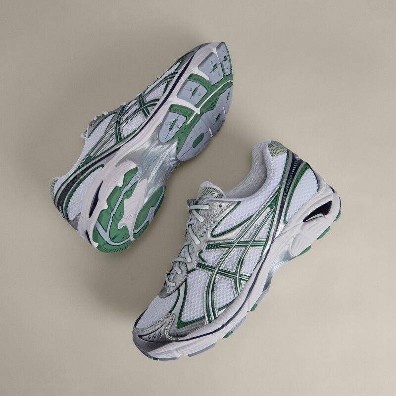 早秋必收帅气的复古跑鞋　亚瑟士幸运草绿、PUMA Velophasis超好搭 最新资讯 图5张