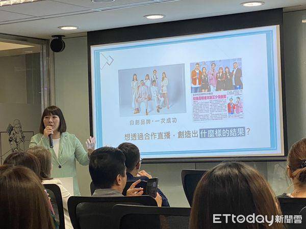 网红推手KK老师“手把手”教学　亲“揭”直播主爆红一关键 最新资讯 图7张