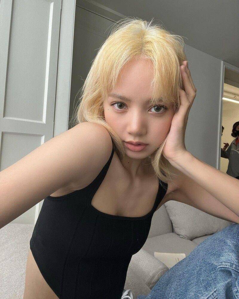 BLACKPINK全员穿上高辣鱼骨背心　下半年强势单品打造超美纯欲腰线 最新资讯 图1张