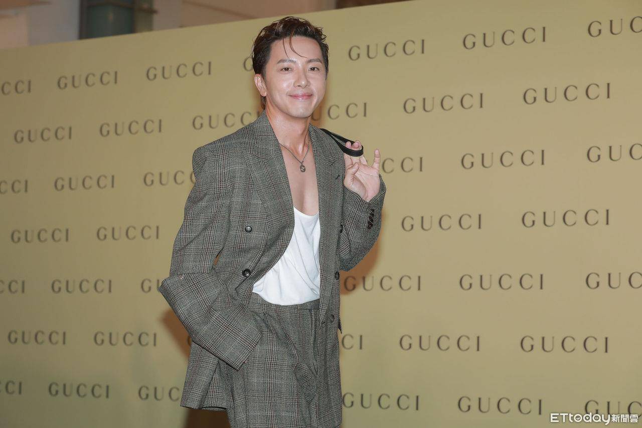 坤达、Ella穿“情侣装”站台GUCCI忆当年　杨谨华红纱透视装辣翻全场 名人名流 图3张