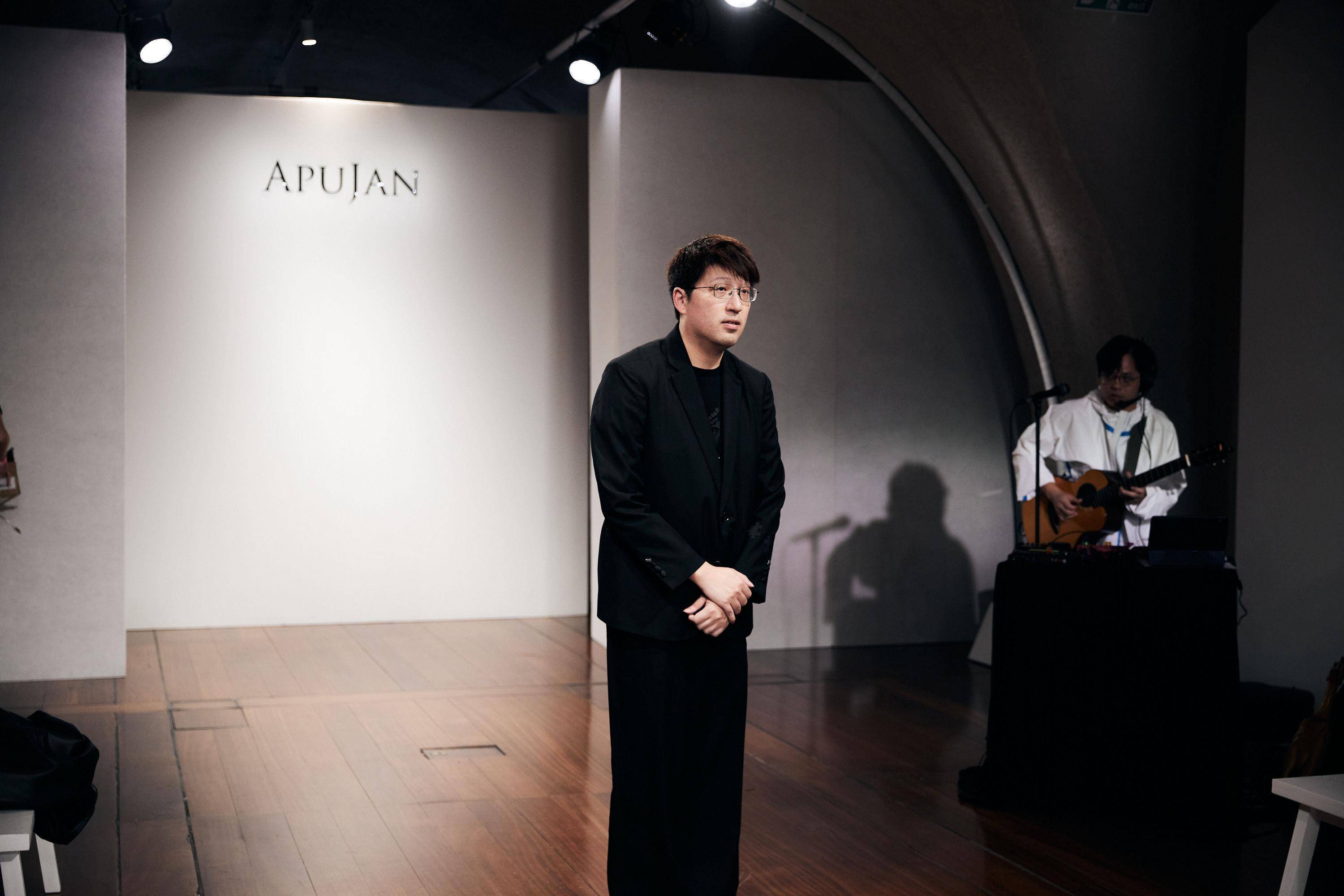 专访詹朴隔3年回伦敦办秀“最想念美食”　APUJAN怪兽电影变新装 名人名流 图6张