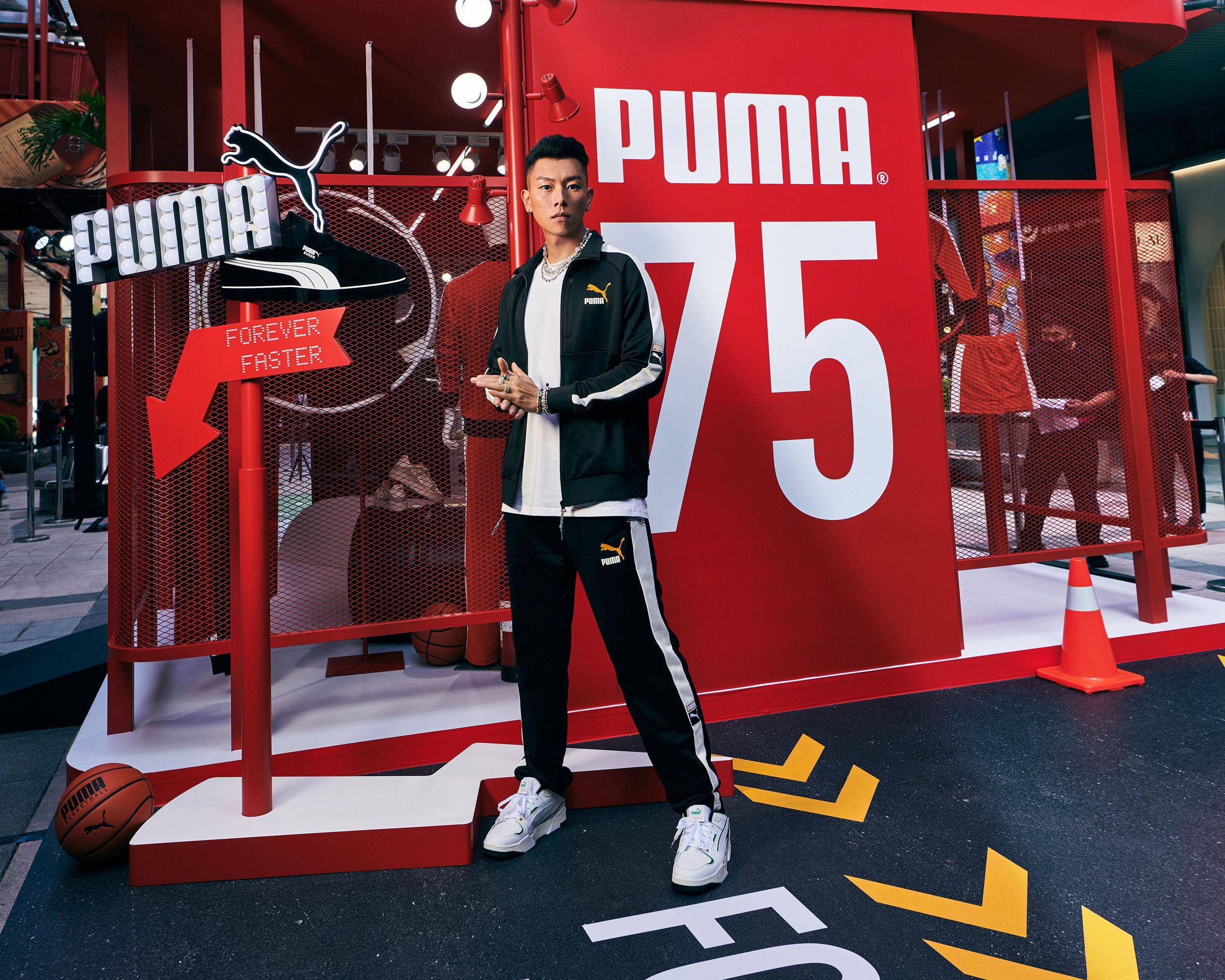 吴卓源、谢欣颖穿PUMA“妹子鞋”组团推坑黄宣　瘦子抢逛75周年特展 名人名流 图2张