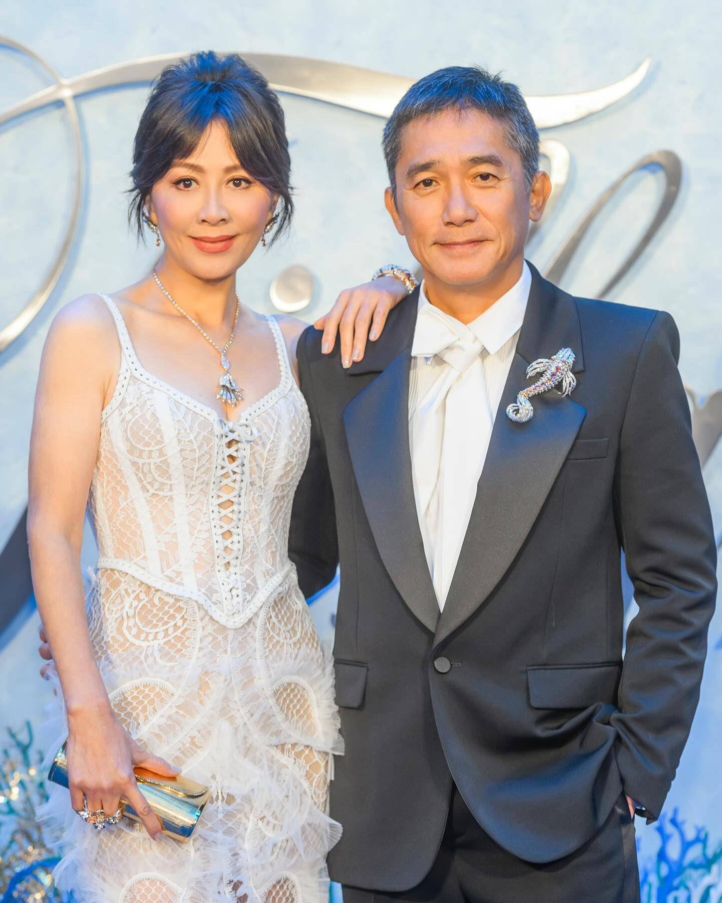 刘嘉玲透视马甲大露事业线　甜蜜勾梁朝伟挺Tiffany 奢侈品牌 图1张