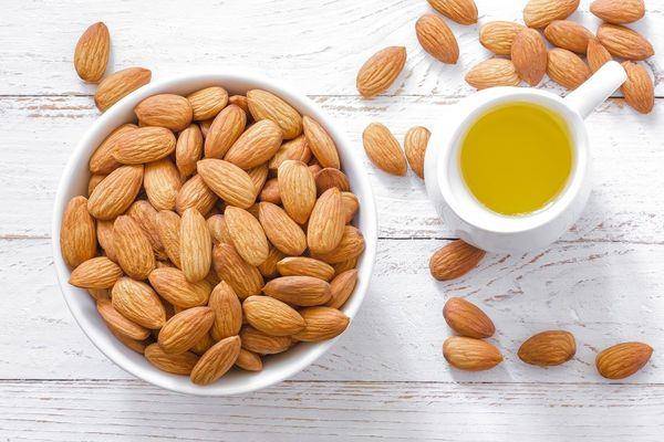 白发狂冒快吃！营养师教“抗白发饮食”多吃6食物＋改掉1件事 最新资讯 图3张