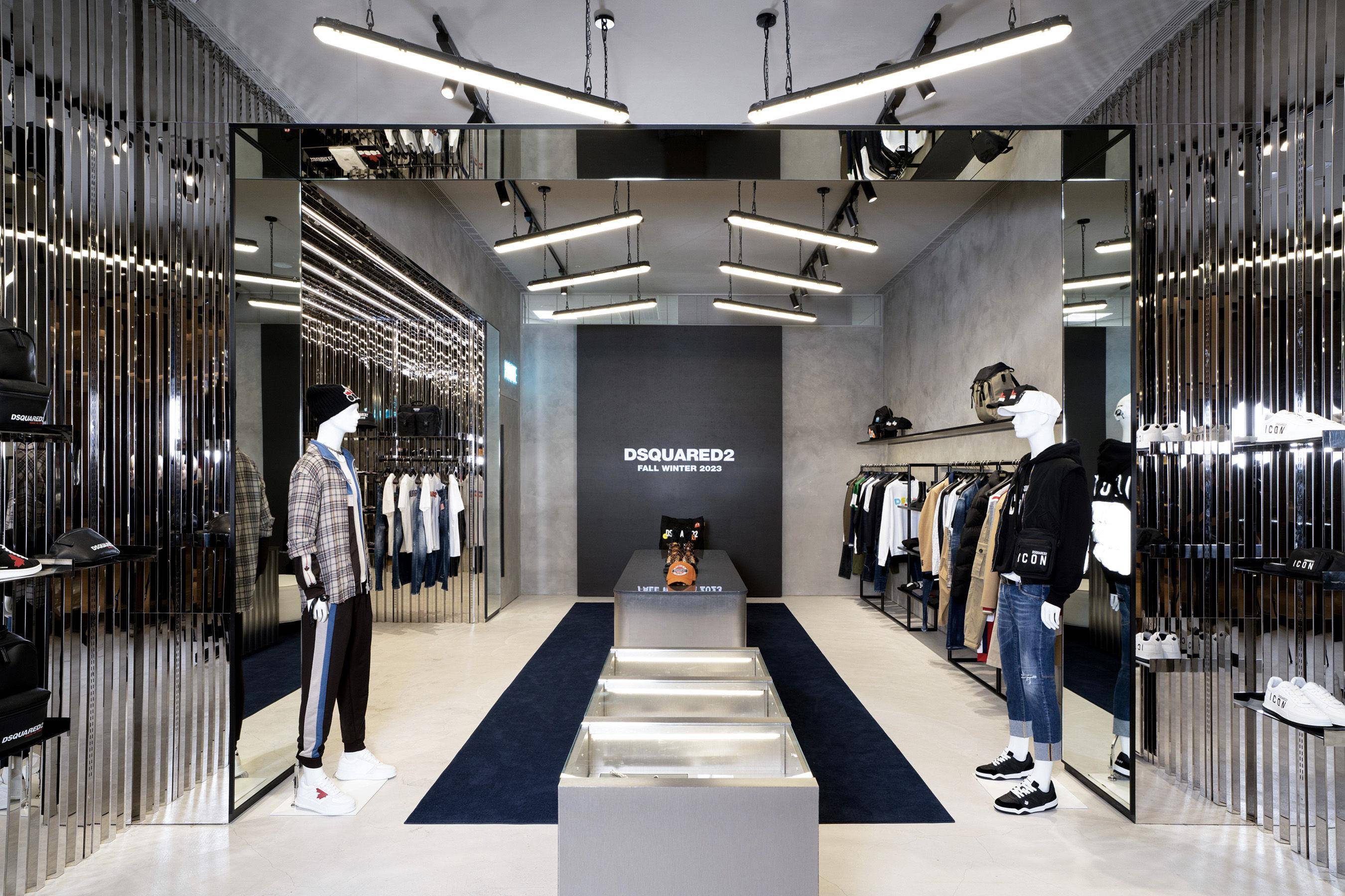 王阳明帅挺DSQUARED2“自曝T恤破百件”　锁定粉色单品是为“她” 时尚穿搭 图3张