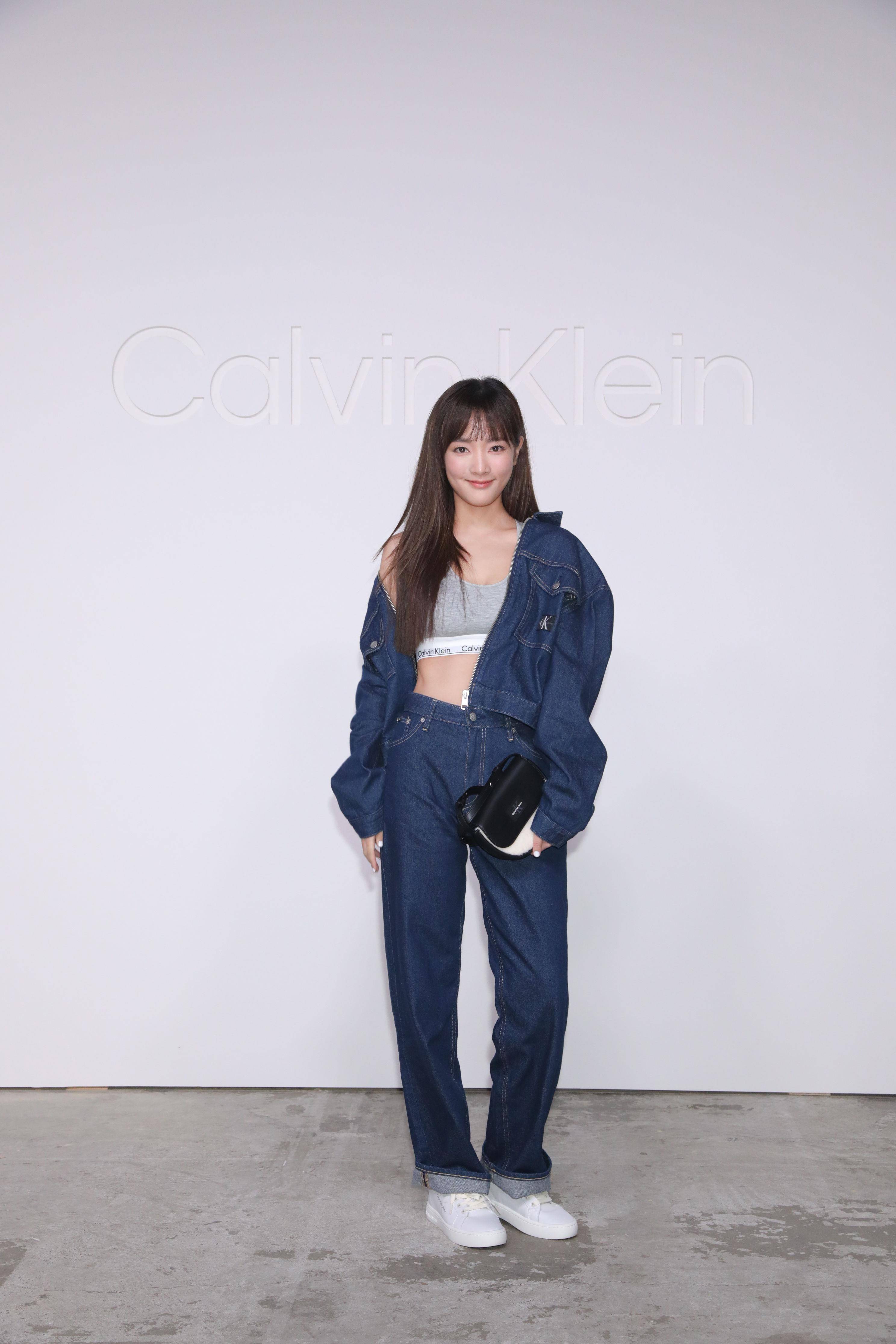 “CK神颜全到齐”柾国、泰星天菜Bright比帅！　穿丹宁套装男友力破表 名人名流 图5张
