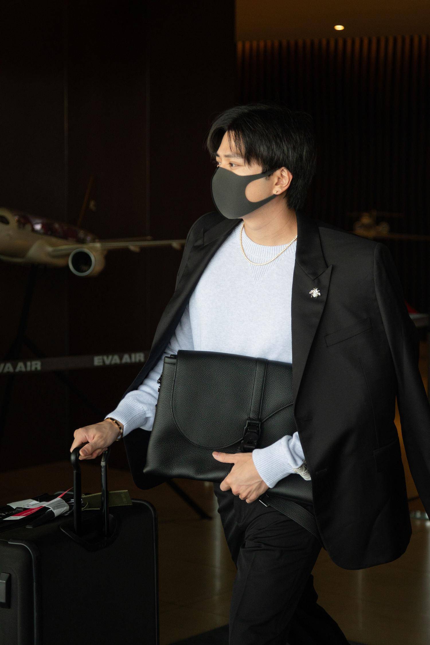“索隆”新田真剑佑来台今晚行程曝！穿逾4万元DIOR新球鞋现身机场帅炸 名人名流 图3张