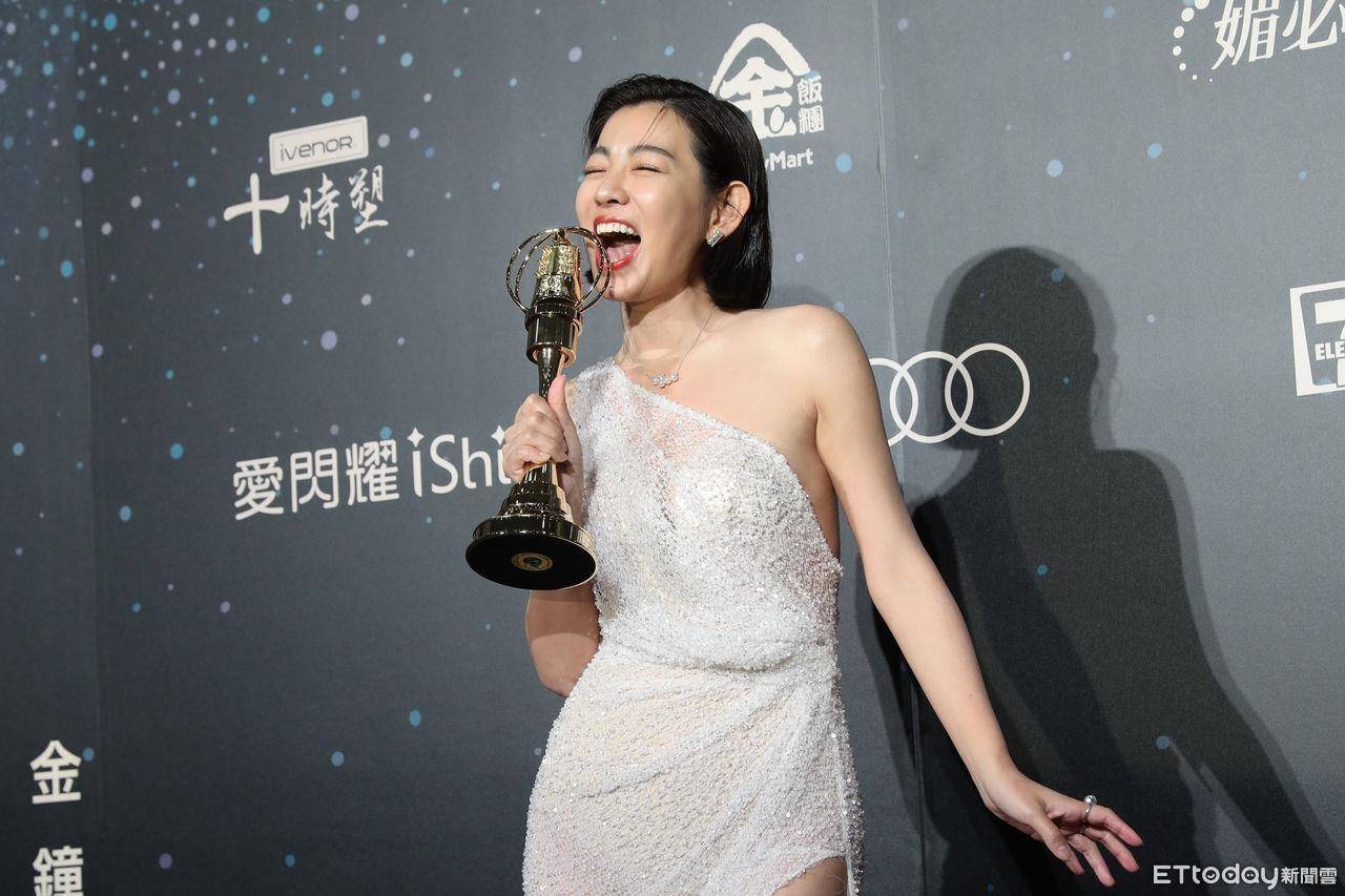 金钟时尚／网友票选林奕岚红毯最美、庄凯勋以黑马之姿拿下最帅 时尚穿搭 图1张