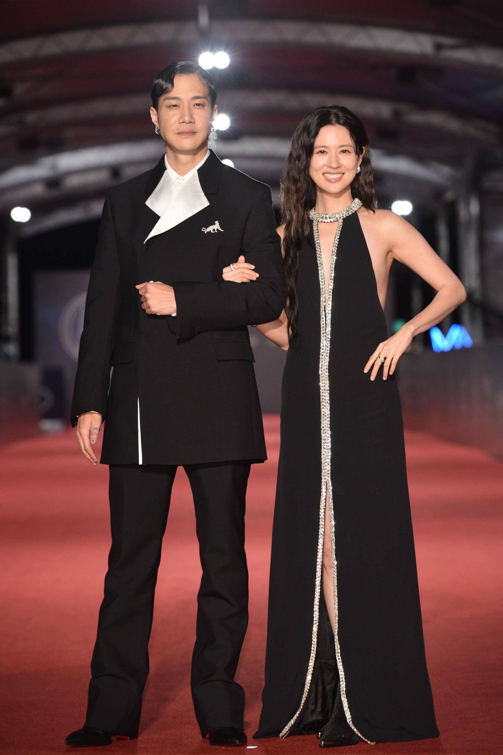 金钟红毯总览／桂纶镁人间香奈儿仙气难超越　王净“超高明选色”脱颖而出 名人名流 图6张
