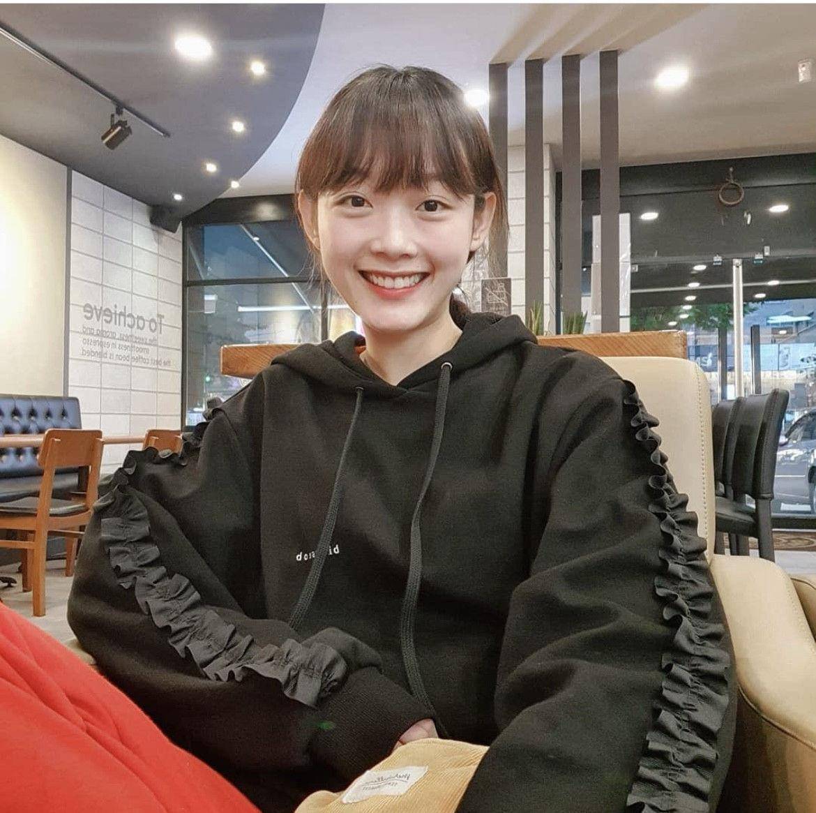 《大力女子姜南顺》李瑜美私服超有个性　格纹单品、帽T也能有时髦感 最新资讯 图2张