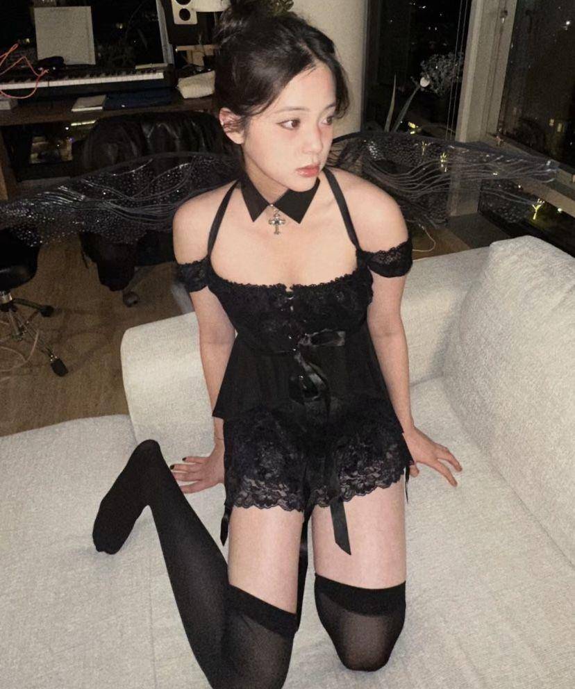 欧阳娜娜万圣节扮性感猫女！　透视蕾丝装＋翅膀绝美惊艳网友 名人名流 图2张
