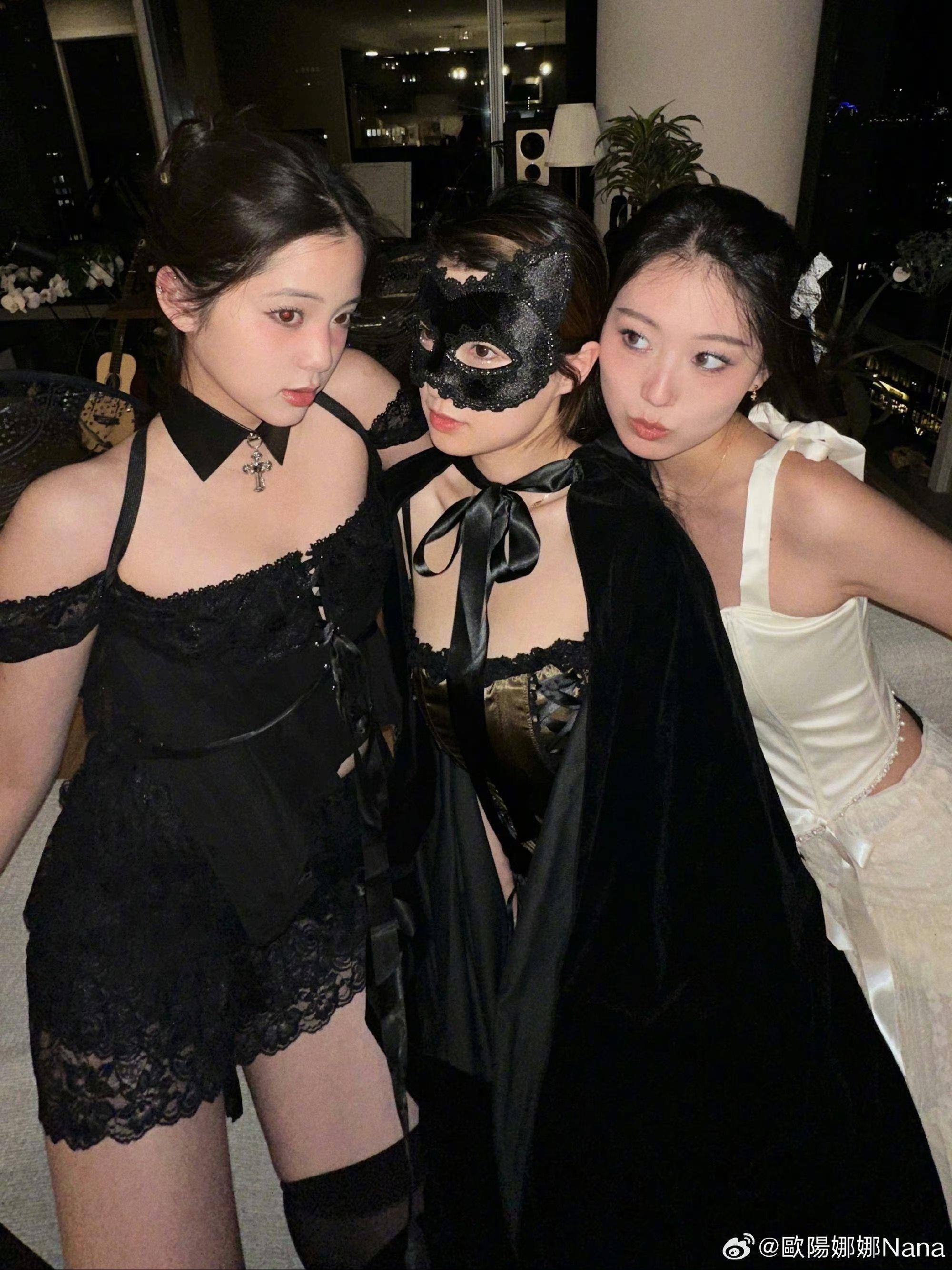 欧阳娜娜万圣节扮性感猫女！　透视蕾丝装＋翅膀绝美惊艳网友 名人名流 图4张
