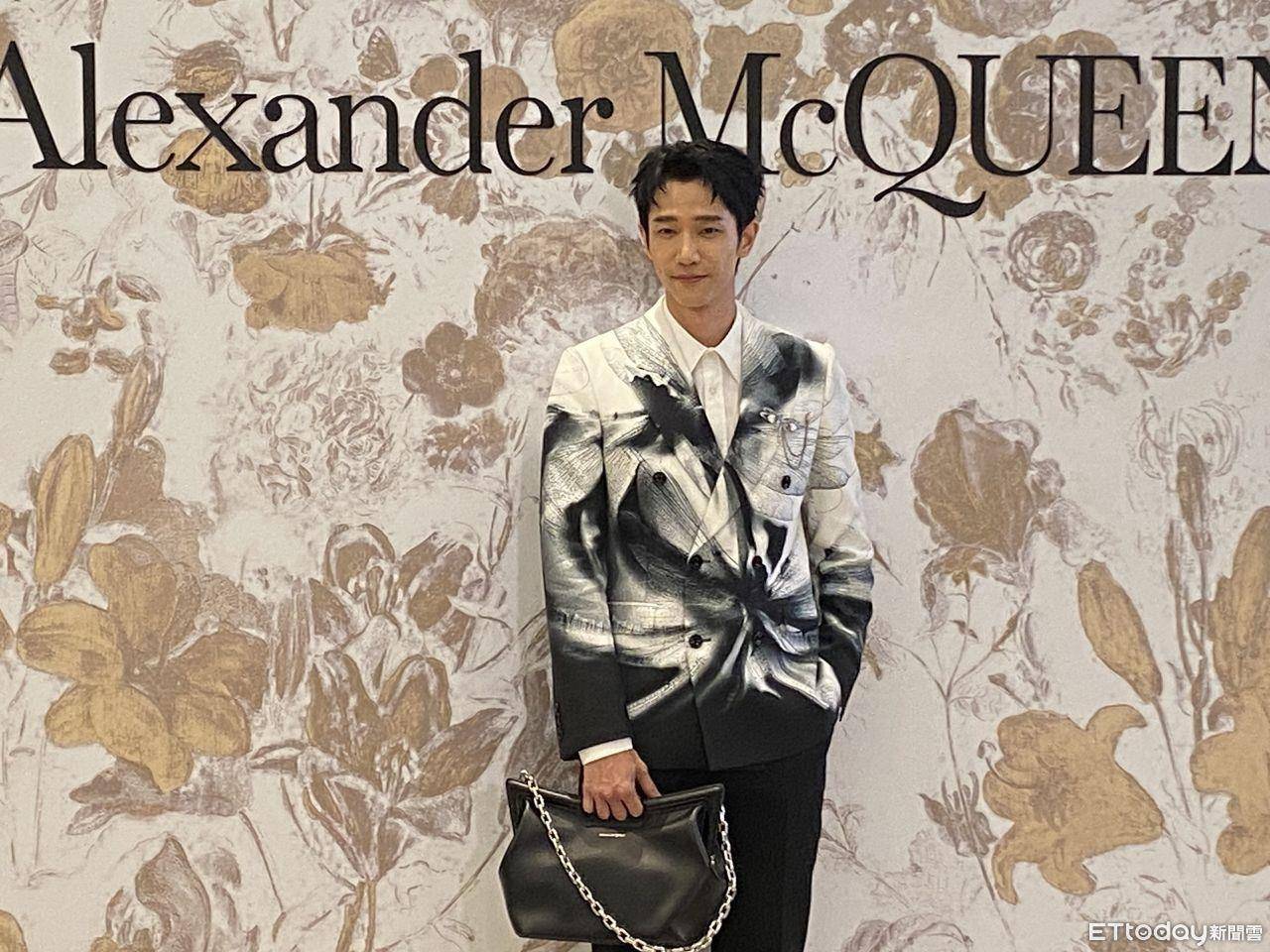 林柏宏穿Alexander McQueen毛衣连刘以豪也想收　搭紧身皮裤“怕练太壮” 名人名流 图2张