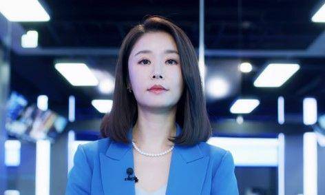 林心如《此时此刻》珍珠串炼衬主播架式　恋林熙蕾背情人包 奢侈品牌 图4张