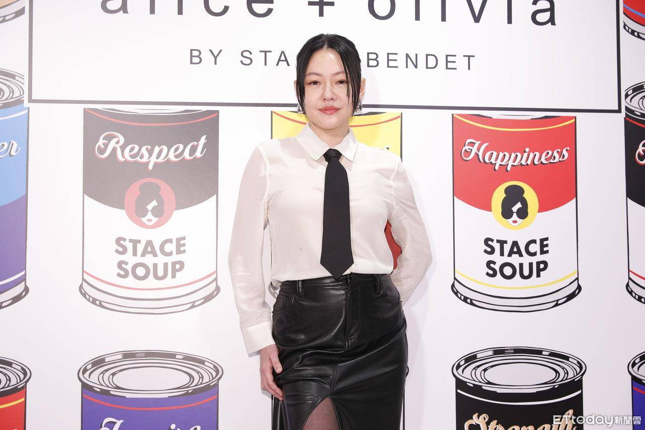 小S合体Melody曝都被刘俊谦吸引　挑战性感OL造型“露腿就差不多”　　 名人名流 图2张