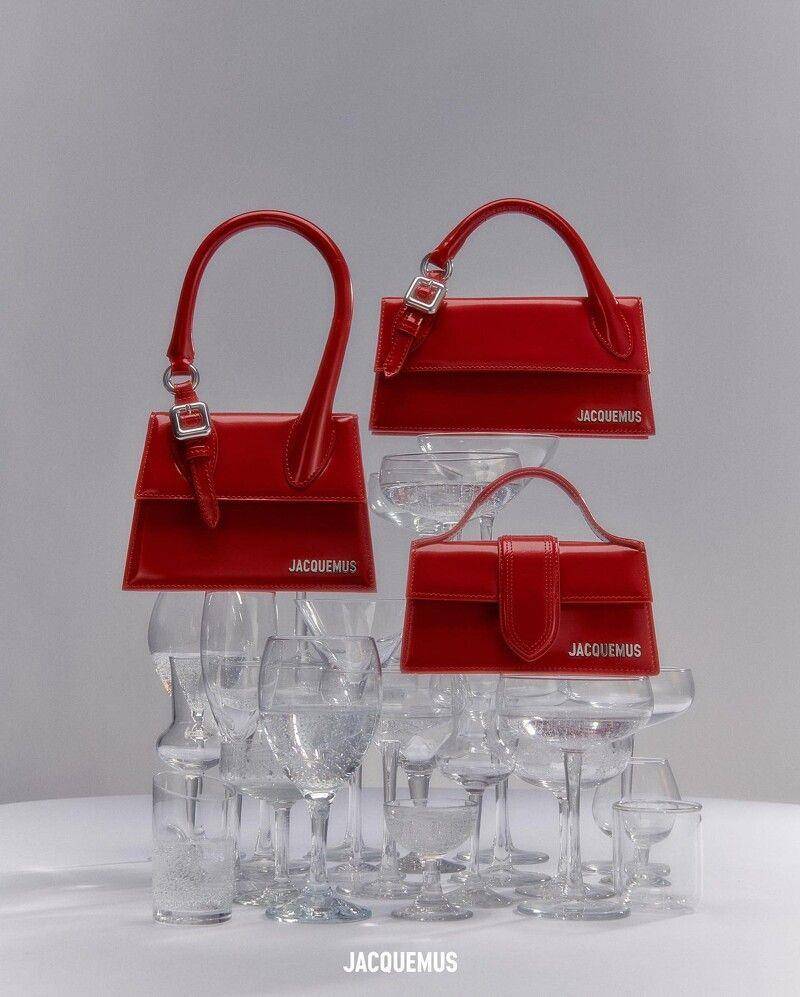 秋冬“酒红色单品”推荐！Miu Miu漆皮高跟鞋绝美、Jacquemus手袋洗版IG 最新资讯 图9张