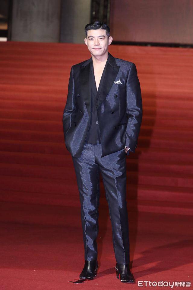 金马时尚／个人意见评红毯：桂纶镁像80年代老奶奶、宋芸桦是把鸡毛撢子 时尚穿搭 图8张