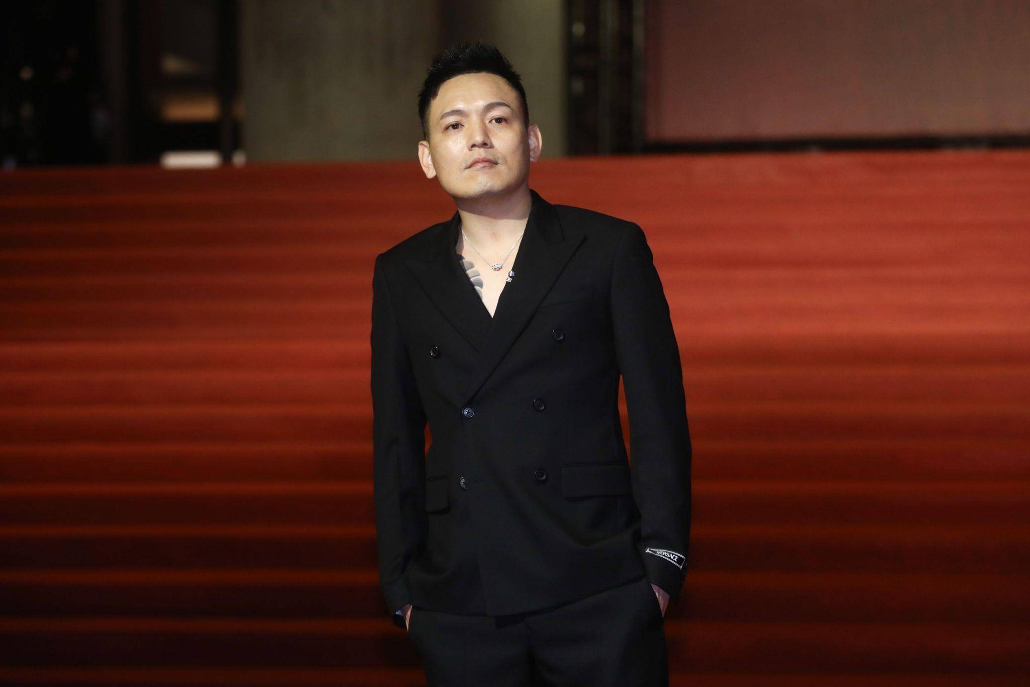 金马时尚／最贵气明星是许光汉！　2亿首曝光Tiffany钻石鸟飞上身 时尚穿搭 图9张