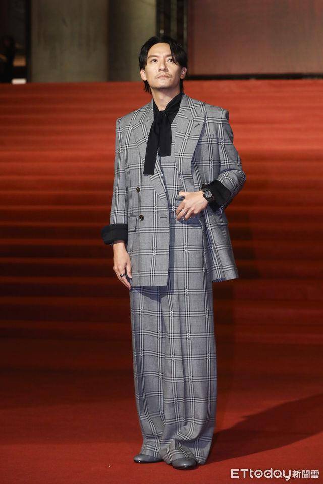金马时尚／“红毯五帅”张震赢了许光汉夺第一！史上最激烈穿格纹西装胜出 名人名流 图1张