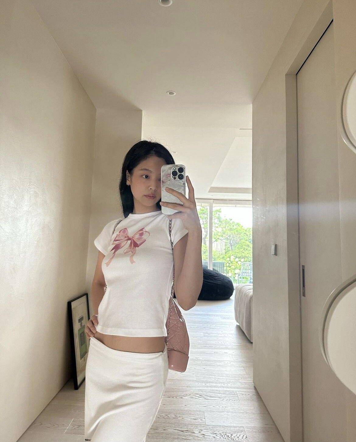 秋冬换季韩星同款单品跟入手！NewJeans带火猫耳毛帽、RONRON钦点率超高 最新资讯 图12张