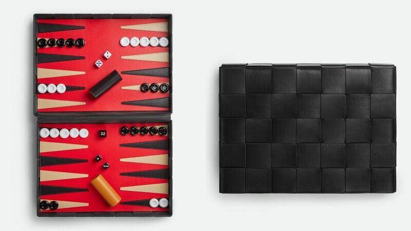 BV也入精品桌游坑！编织纹扑克牌太时髦　还有LV西洋棋、GUCCI麻将组 时尚穿搭 图3张