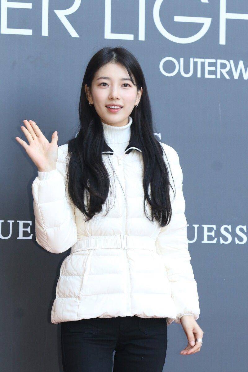 韩韶禧“外套不穿好”耍美、孙仙长版过膝必入手　韩星羽绒衣穿搭学起来 最新资讯 图9张