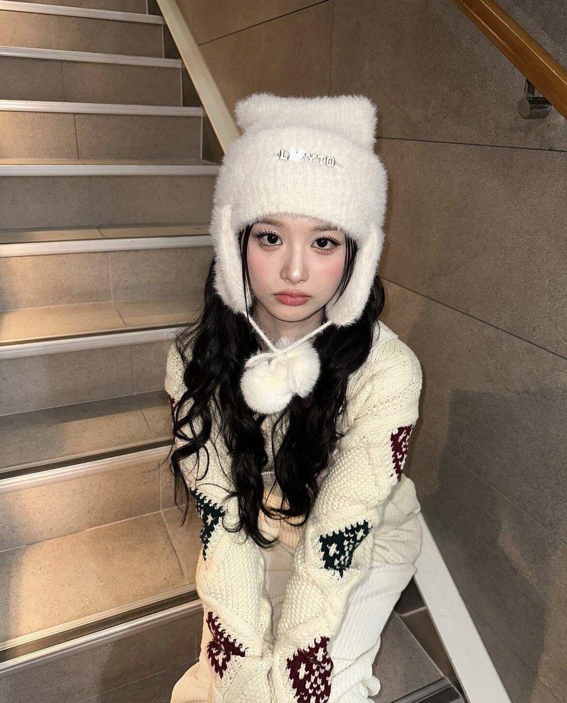 韩星同款秋冬帽子推荐　“Y2K甜酷猫耳”、“软萌熊耳”本季必入手 最新资讯 图10张