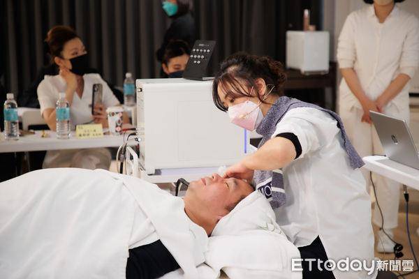 潮正奢美丽塑造首席讲师李燕菁传授行销力　王令麟赞：把事业经营成荣耀 最新资讯 图3张