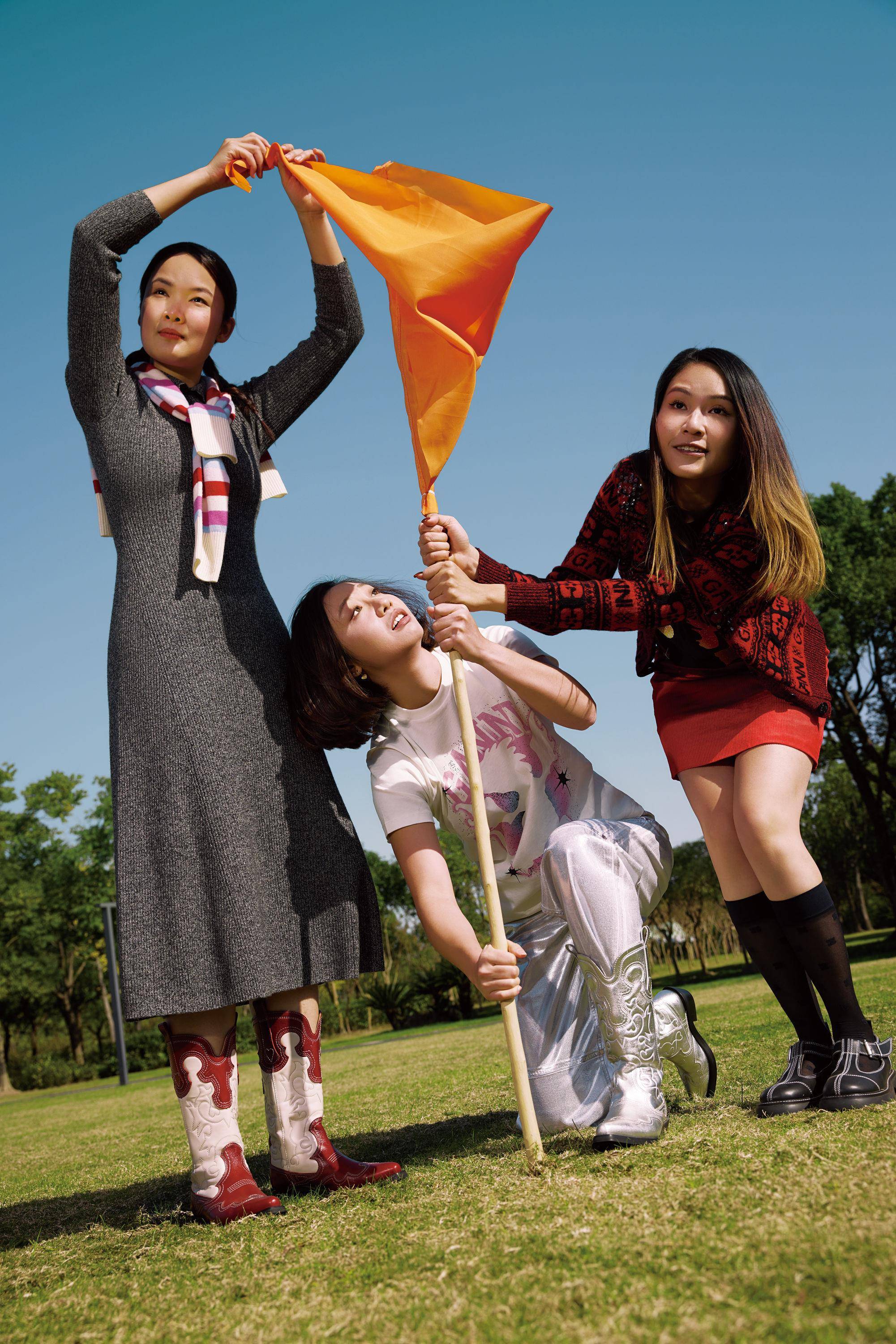 张员瑛露纤腰加持！Miu Miu Upcycled首推拼接包、花卉刺绣甜美丹宁限量登场 名人名流 图8张