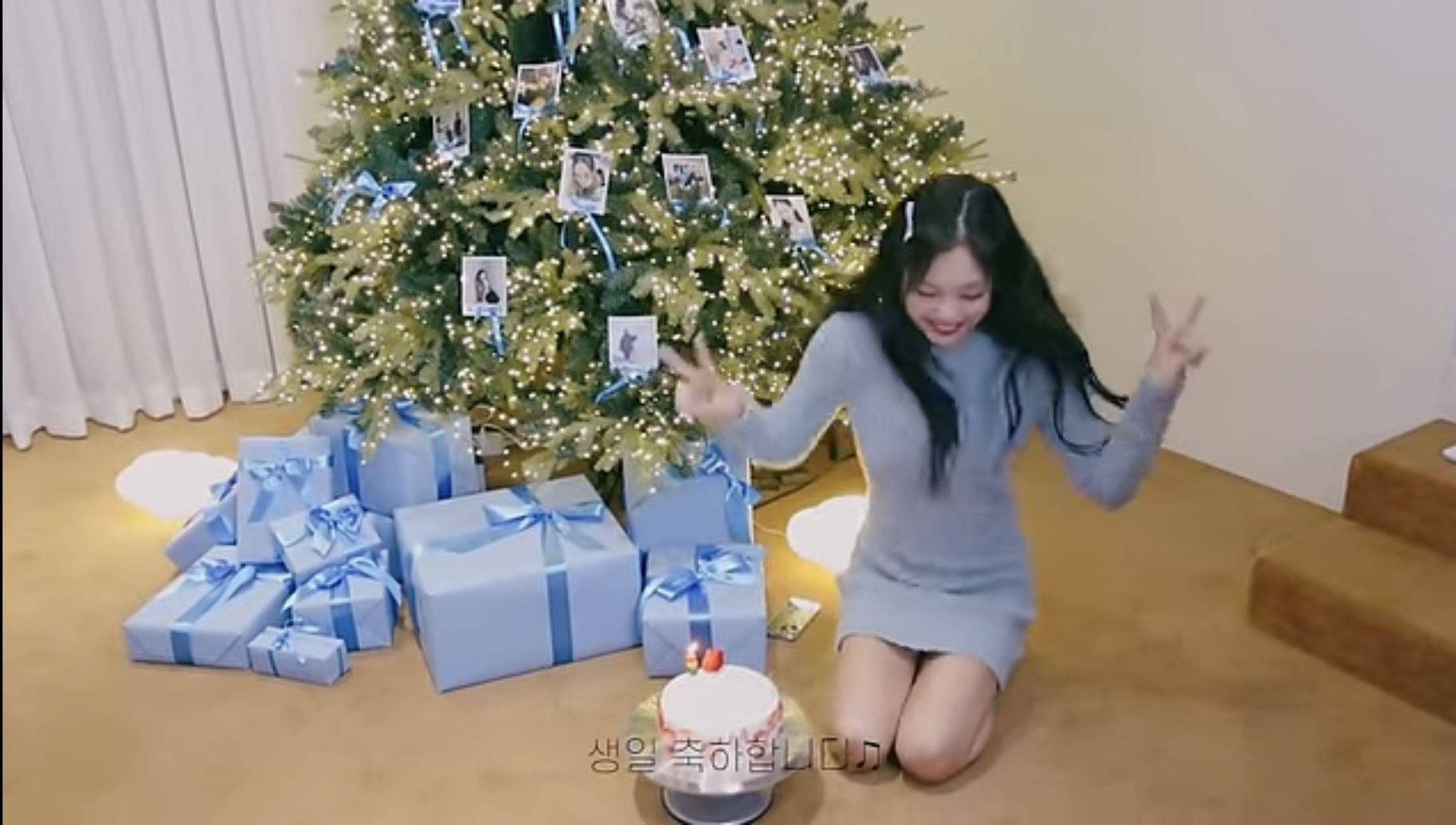 Jennie做生日蛋糕边偷吃　庆生会露美腿吸睛 时尚穿搭 图1张