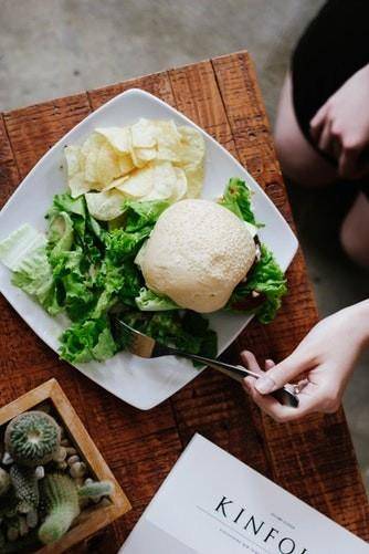 5种纾压食物吃多也不会胖　还能帮助摆脱身体疲劳 最新资讯 图3张