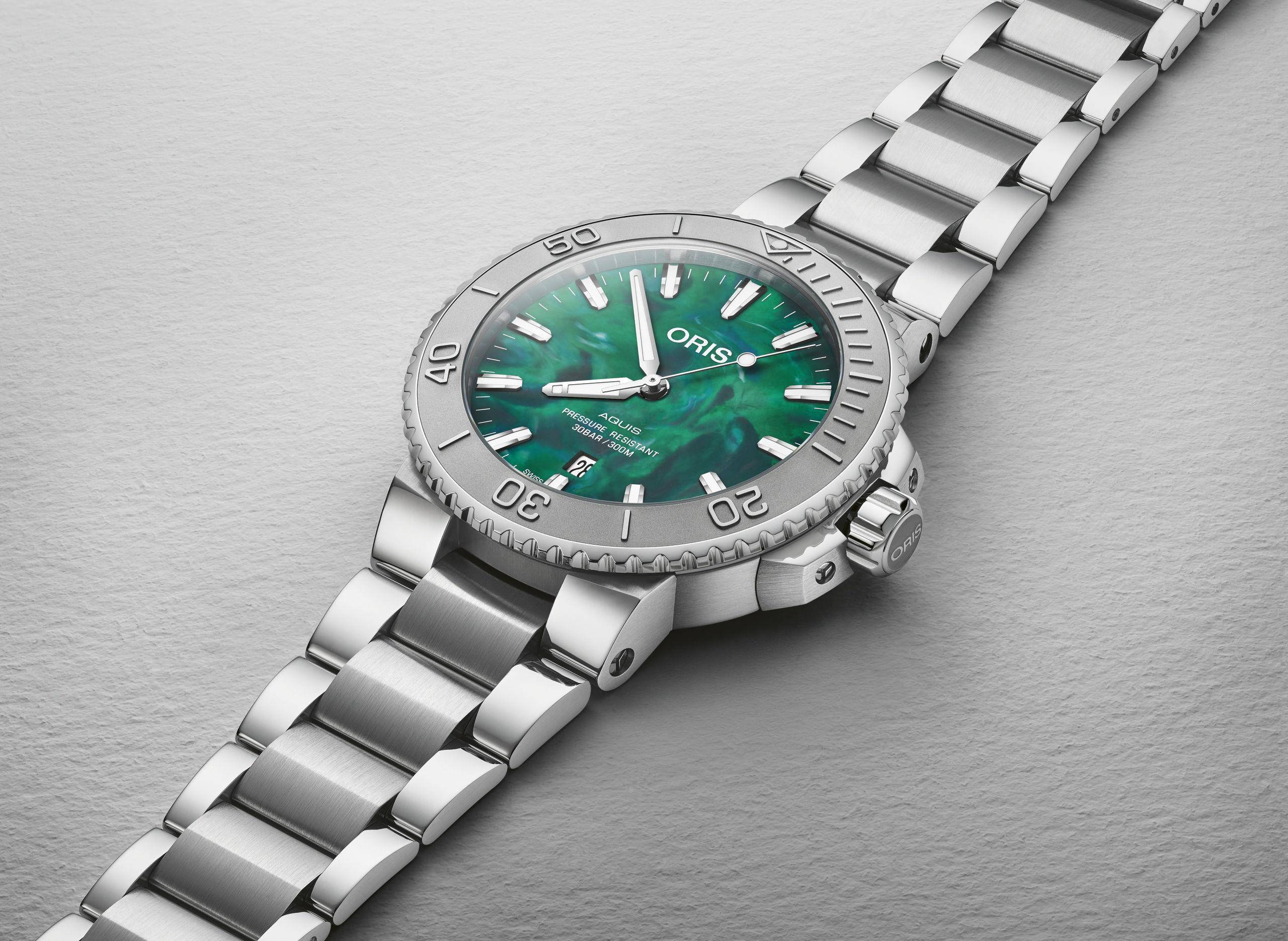 很难买的欧米茄ｘSwatch表11只一次收齐！　套表登拍卖救盲 奢侈品牌 图4张