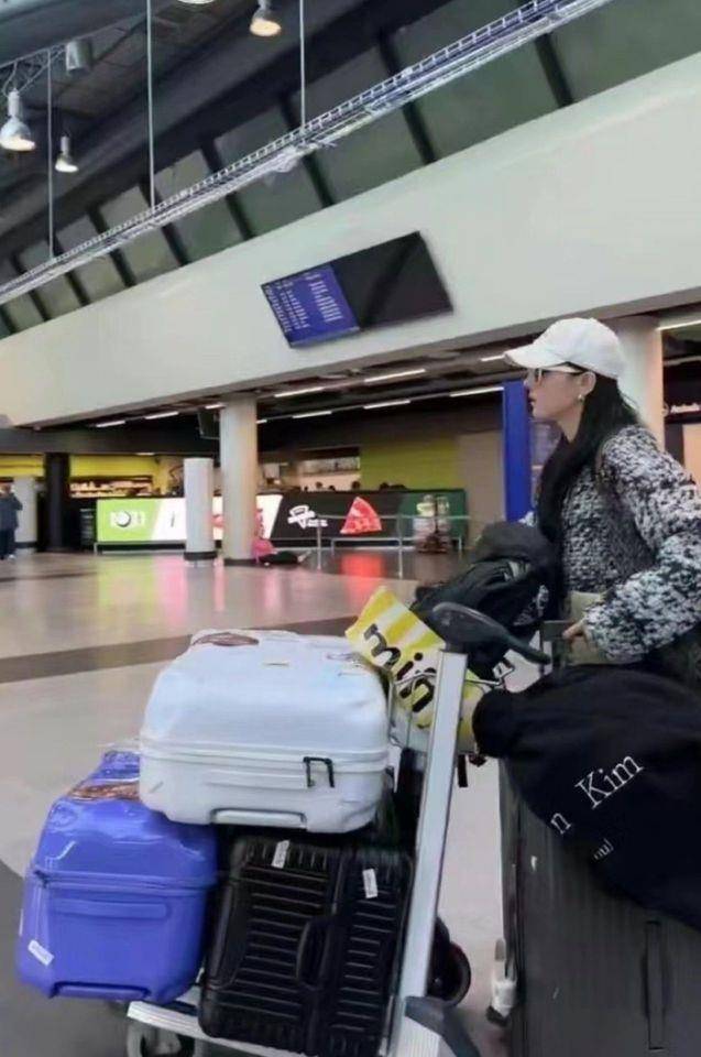 潮人必备“设计感行李箱”盘点！梦幻联名印花、迪丽热巴这款回头率最高 最新资讯 图4张