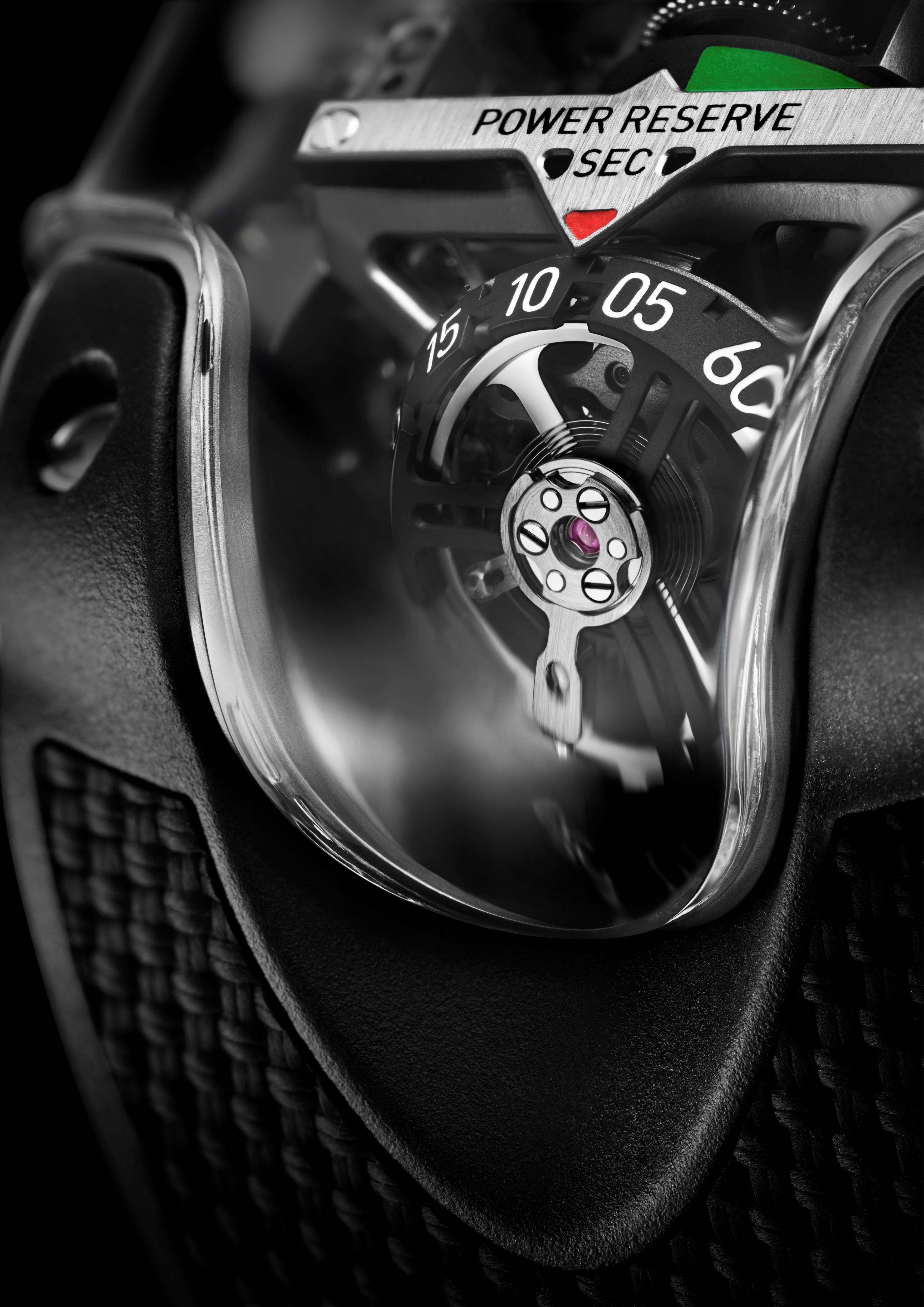 风・Luxury／方块上下跑上炼　HUBLOT 35度倾斜陀飞轮前卫吸睛 奢侈品牌 图2张
