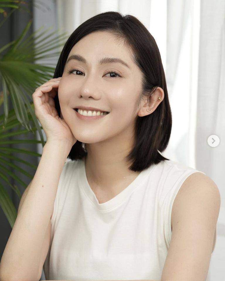 王宇婕42岁肌肤澎弹发亮　上镜浓妆擦到到脱皮 最新资讯 图4张