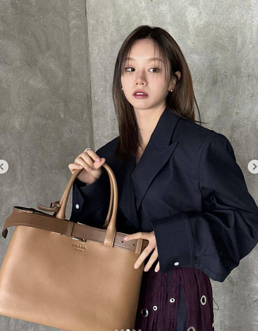 说・流行／惠利、林心如晒Prada最美公事包Buckle！　腰带藏百搭亮点 名人名流 图9张