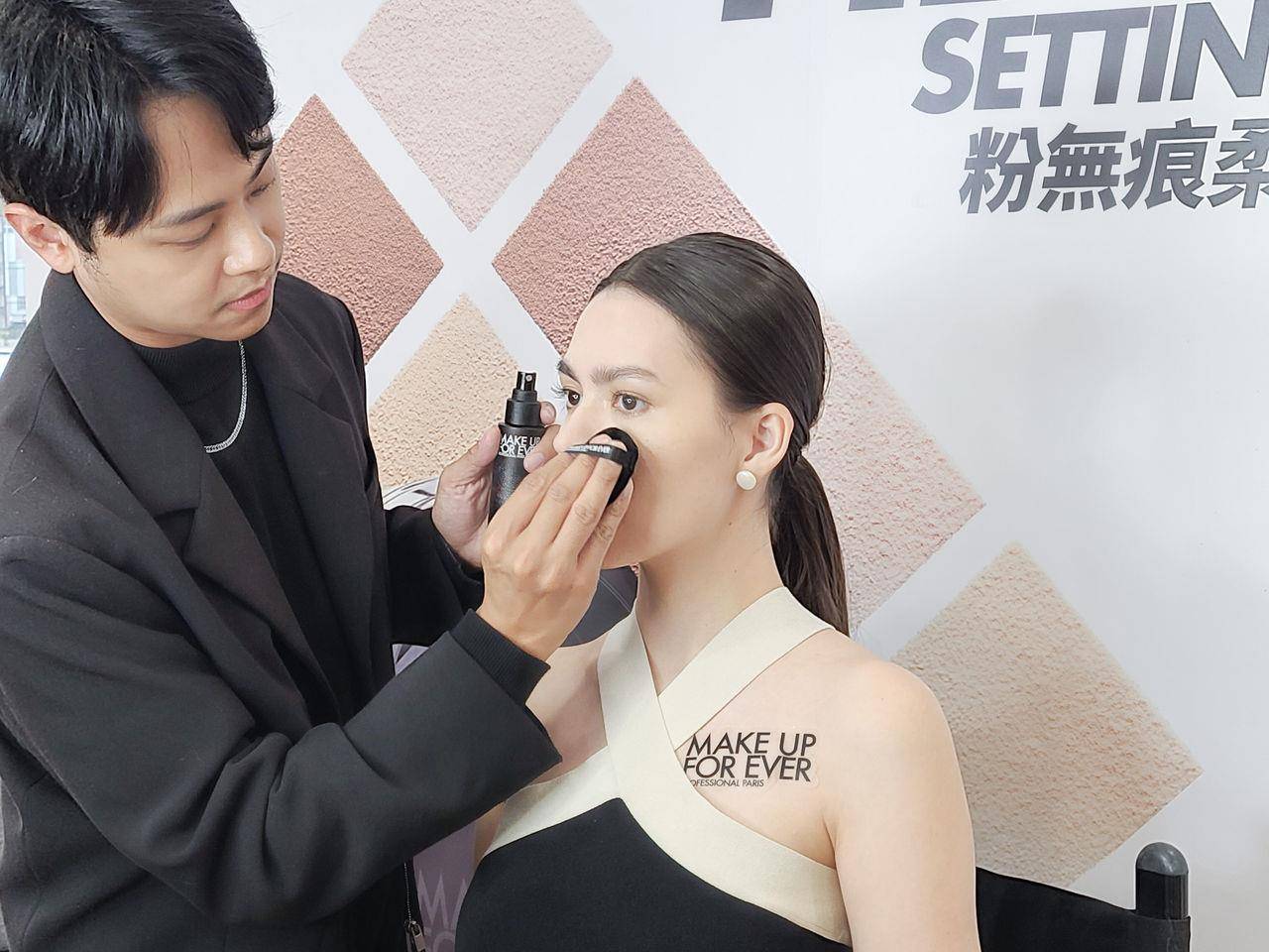 “金字塔定妆法”让粉底更持久！选紫色还能顺便当高光　肉肉脸瞬间小一半 最新资讯 图1张