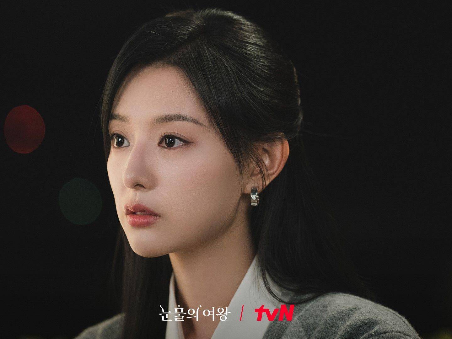 亮・珠宝／《泪之女王》金智媛耳环控　卡地亚衬女强人气势 名人名流 图1张